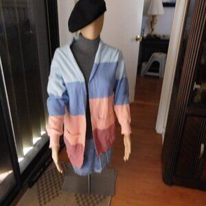 This Anixray oversized sweater is ready for Fall–Sz Med,  Blues & Mauves, 2 pock
